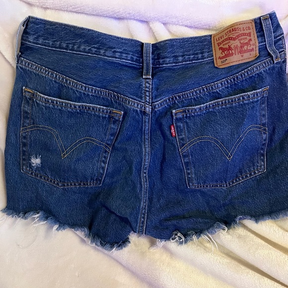 Levi’s 501 Distressed High-Waist Shorts - Picture 2 of 3